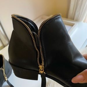 Aldo shoes. Size 8, worn once. Clean smoke free home.